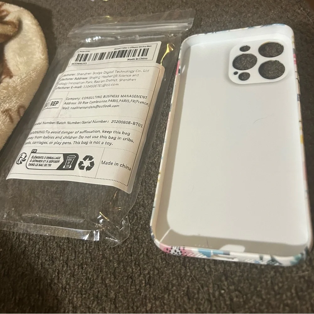 iPhone 14 Pro Max Floral Pattern Phone Case NWT